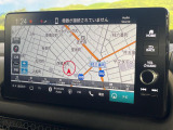 【メーカー純正ナビ】インテリアに溶け込むスタイリッシュな「専用設計」メーカーナビを装備♪視認性や操作性など基本性能にも優れ、より上質なカーライフをお楽しみいただけます。
