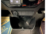 電源ソケットと蓋付きの収納ボックスです(^^)