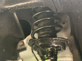 お車を安心してお乗りいただく為には、足回りの定期点検が欠かせません。サービスサポート(有償保証)では無料点検もご提供しており、安心のカーライフをお過ごしいただけるサポート体制が整っています。
