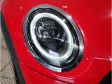 MINIのオートライトは積極的にライトをつけることにより、自車の存在を周囲に向けアピールいたします。それは安全性への配慮でもあります。
