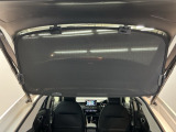 トノカバー付き。荷室のプライバシーを守ってくれます。見た目もスッキリ、防犯性も高まります。