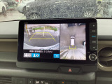 バックカメラの画像です。ガイドラインがスムースな車庫入れをサポートいたします。車庫入れの安心感がアップしますね。