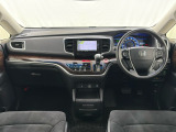 いつでも気持ちよく運転できて、使い勝手のいい収納や体をケアするシート、細部にまでこだわったインテリア♪