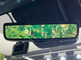 【デジタルインナーミラー】後席の大きな荷物や同乗者で後方が確認しづらい時でも安心!カメラが撮影した車両後方の映像をルームミラー内に表示。クリアな視界で状況の確認が可能です!