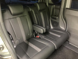 3列目シートも十分なスペースを確保しています。お子様や荷物を乗せても、快適なドライブを楽しめます。多用途に活用できる一台です。