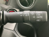 操作しやすいウインカーレバーで、安全な車線変更をサポート。直感的な操作で、スムーズな運転を支援します。