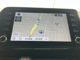 鮮明な地図表示で、目的地までスムーズに案内してくれます。運転に集中しながら、安心して走行を楽しめます。