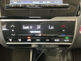 オートエアコン付きです!お好みの温度をセットするだけでエアコンの風量などを自動でコントロール。快適な車内でお過ごしいただけます。