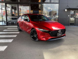 クルージング&トラフィックサポート(CTS)を装備。先行車との車間距離の維持に加え、車線や前方車両の走行軌跡に沿ったステアリング操作をアシストします。