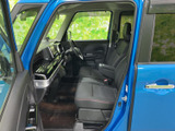 運転席からの視界は良好。操作性にも優れた、快適な運転環境です。