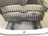 【ラゲッジルーム】実用性に優れた二段式ラゲッジル-ムでお荷物を別々に収納が可能♪♪