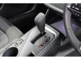 ミツションはストレート型CVTマニュアルモード付になります。CVT車ですが、マニュアル感覚で運転操作ができますので、運転が愉しくなります。フロントシートヒーター(2モード)を装備です。