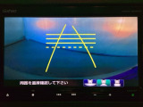 バックでの車庫入れも安心です!リアカメラが付いているバックモニター付のナビを装備しております。操作線もついており距離感も画面から確認できます。