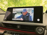 停車中にTVを楽しむことができます。長距離移動も退屈知らず。休憩時間にニュースや番組をチェックするのにも便利です。