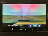 【バックカメラ】運転が苦手な方も車庫入れラクラクです!ギアをリバースに入れれば自動的に切り換わりますので、面倒な操作は不要です♪狭い駐車場もお車を傷つけず安心ですね!