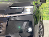 【LEDヘッドライト】悪天候や夜間走行時も良好な視界を確保し安心して運転できる高輝度LEDヘッドライトを装備!点灯速度が早く、消費電力も抑えられています。
