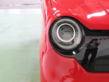 LEDヘッドライトは、点灯の瞬間から光量を発揮し、突然暗くなるトンネルなどでの安定感を高めます。