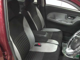 運転席の足元も広く運転しやすいです!!