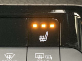 運転席、助手席にはシートヒーターが付いています。最近の冬場は例年よりも寒くなっています。。。シートヒーターがあるとないとじゃ大違い!ぜひお試しあれ!