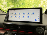 高機能なナビゲーションシステムが、快適なドライブをサポートします。使いやすいインターフェースで、目的地設定も簡単です。情報満載です。