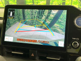 【バックカメラ】駐車時に後方がリアルタイム映像で確認できます。大型商業施設や立体駐車場での駐車時や、夜間のバック時に大活躍!運転スキルに関わらず、今や必須となった装備のひとつです!