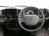 運転席はその車の重要ポイント。ぜひ実際にご乗車ください。お待ちしてます。