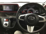 とっても見やすいメーターです。夜間時はラグジュアリーな気分にさせてくれる照明が魅力ですので、夜のドライブも楽しみになりますよ♪