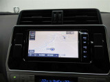 ナビは純正品。ワンセグテレビ・CD・Bluetooth・SDオーディオ・スマホ・外部入力・ハンズフリー電話対応