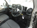 運転席の画像です。
