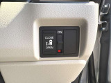 片側電動スライドドア付き
