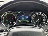 視認性の高いメーターパネル。運転に必要な情報を分かりやすく表示し、安全運転をサポートします。洗練されたデザインも特徴です。