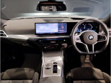 BMW純正アルミホイールです。納車時にはアルミホイールコーティングも承っております!是非ご検討下さいませ。