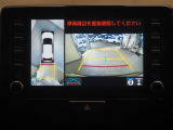 パノラミックビューモニター、バックガイドモード。