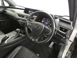 UX 200 Fスポーツ 