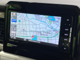 【ナビゲーション】目的地までしっかり案内してくれる使いやすいナビ。Bluetooth接続すればお持ちのスマホやMP3プレイヤーの音楽を再生可能!毎日の運転がさらに楽しくなります!!