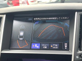 【アラウンドビューモニター】専用のカメラにより、上から見下ろしたような視点で360度クルマの周囲を確認することができます☆死角部分も確認しやすく、狭い場所での切り返しや駐車もスムーズに行えます。