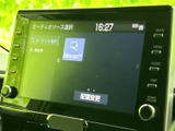 停車中には、TVや動画コンテンツをお楽しみいただけます。車での待ち時間を有効活用できます。