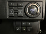 運転席のスイッチでリヤのスライドドアを電動で開閉できます♪スマートキーやドアハンドルからも開閉が可能です☆