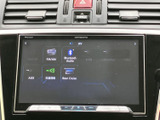 多様な音源に対応し、高音質なサウンドを再生。お好みの音楽で、車内空間を彩ります。快適なドライブのお供に最適です。
