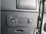 ドアミラーを調整できるスイッチがあります。