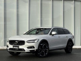 ボルボ V90クロスカントリー アルティメット B5 AWD 4WD