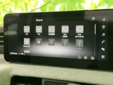 ラジオやBluetooth接続など、多彩な音源に対応。お気に入りの音楽を最高の音質で楽しめます。ドライブがさらに楽しくなりますよ。