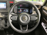 【ステアリングスイッチ】運転中、前方から目線をそらすことなく、オーディオ等の操作が可能な便利機能!安心&快適なドライブを演出してくれます♪
