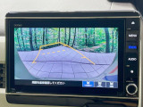 【バックカメラ】駐車時に後方がリアルタイム映像で確認できます。大型商業施設や立体駐車場での駐車時や、夜間のバック時に大活躍!運転スキルに関わらず、今や必須となった装備のひとつです!