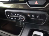 車内を適温に保ってくれる心強い装備☆調整必要ないので便利です!