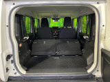 普段のお買い物や通勤、送迎等に十分な荷室スペースを確保しております。セカンドシートを倒すと、大きな荷物の積載も可能です♪