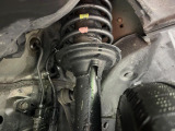 お車を安心してお乗りいただく為には、足回りの定期点検が欠かせません。サービスサポート(有償保証)では無料点検もご提供しており、安心のカーライフをお過ごしいただけるサポート体制が整っています。