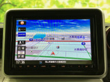 使いやすいナビ・オーディオシステムが搭載されています。快適なドライブをサポートする機能が満載です。音楽を聴きながら、快適にお出かけしましょう。