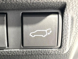 【パワーバックドア】スマートキーや運転席のボタンを押すだけでリアゲートが自動で開閉します!荷物を持っている時や、高い位置にあるバックドアを閉める際に便利な機能です♪