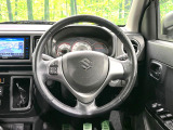 【純正革巻きステアリング】上質な革を使用することで、手にしっかり馴染みとても運転しやすいハンドルです♪